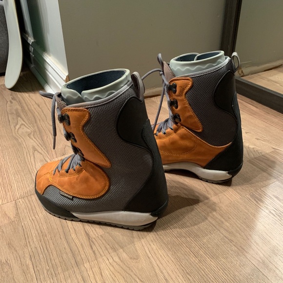 Burton Snowboard Boots - Picture 3 of 4